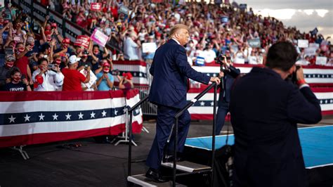 Trump Resumes The Rallies He Cherishes But Covid Vexes His Plans The New York Times