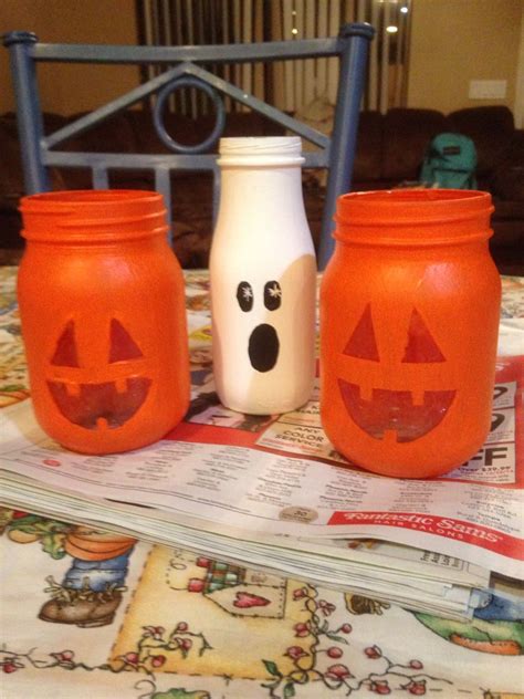 50 spooky, fun and cute diy halloween decorations. Cute and easy Halloween decorations! (With images) | Easy halloween decorations, Easy halloween ...