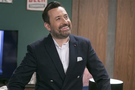 Η ιωάννα μαλέσκου είχε προλογίσει από την έναρξη της εκπομπής το θέμα για τον χορό της κοιλιάς και όπως φάνηκε φύλαγε για έκπληξη στους φυσικά οι συνεργάτες της έσπευσαν να σχολιάσουν πως η ιωάννα μαλέσκου ξέρει να λικνίζεται πολύ καλά υπό τους ήχους της ανατολίτικης μουσικής. After Dark - ΣΚΑΪ: Πρεμιέρα με καλεσμένη την Ιωάννα Μαλέσκου