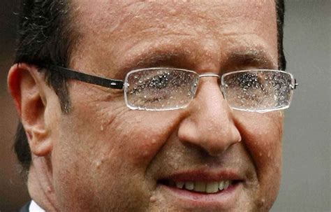 Video Mais Que Fait François Hollande Contre La Pluie