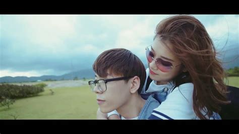Hoàng yến chibi trở lại với mv no boyfriend, một sáng tác của nguyễn đình vũ. Hoàng Yến chibi lộ ngực trong clip mới ra - YouTube