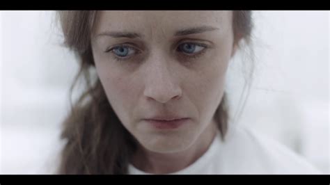 It's a relatively insignificant moment, but it struck me, since, in her years of playing rory gilmore on gilmore girls. Alexis Bledel (The Handmaid's Tale) - YouTube