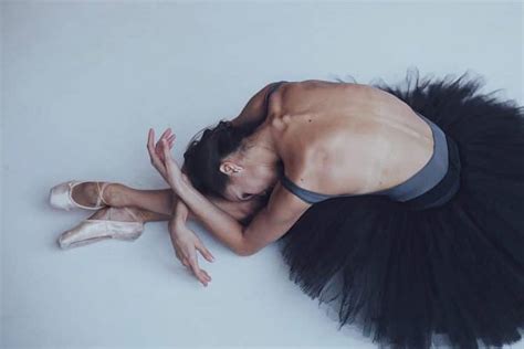 Darian Volkova S Ballet Photography Reveals Backstage Of Russian Ballet