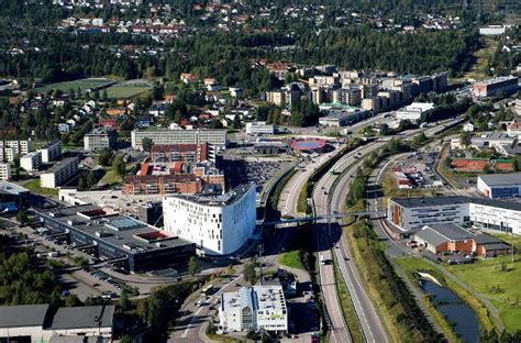 Her kan du se hvordan vi skal bygge ut lørenskog sentrum de neste årene. Aerials of N&B cities - Page 101 - SkyscraperCity
