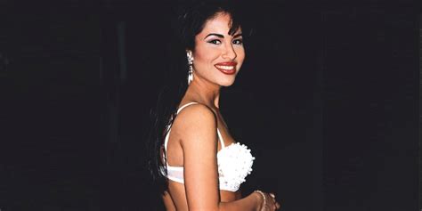 Here S Why Selena Quintanilla S Outfits Were So Iconic