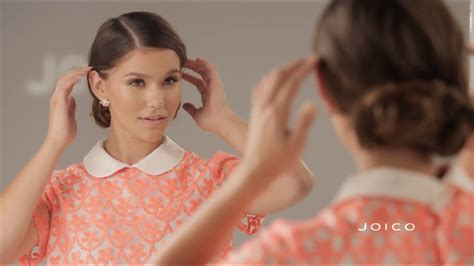 That said, since no one seems entirely sure when, exactly, we'll be able to run back into the arms and chairs of our colorists and stylists, and since our hair has this annoying little. Easy DIY Styling Tips for Long Hair - YouTube