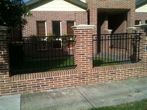 Lockfast Fencing specialise in home front fence ...