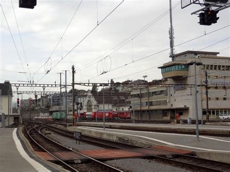 Sortie rue du simplon | lac. Gare de Lausanne - Ancien dépôt des locomotives ...