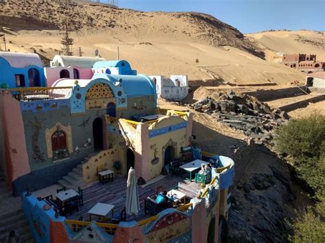 Jun 16, 2021 · قام الدكتور أيمن محمود عثمان رئيس جامعة أسوان ، والدكتور مجدي محمد علي نائب رئيس الجامعة لخدمة المجتمع وتنمية البيئة، وعدد من عمداء الكليات، بزيارة تفقدية لمركز إبداع مصر الرقمي بجامعة. أفضل الأماكن السياحية لزيارتها في أسوان - مصر | Safarway