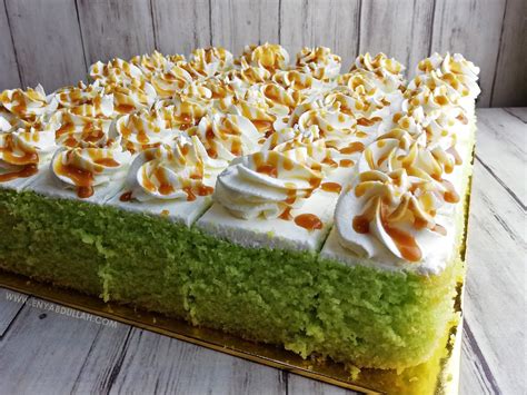 Kek yang sedap dengan aroma daun pandan yang segar dan rasa gula melaka pada buttercream menambahkan kelazatan rasanya. Pandan Gula Melaka Gebu dan Sedap | EnyAbdullah.Com