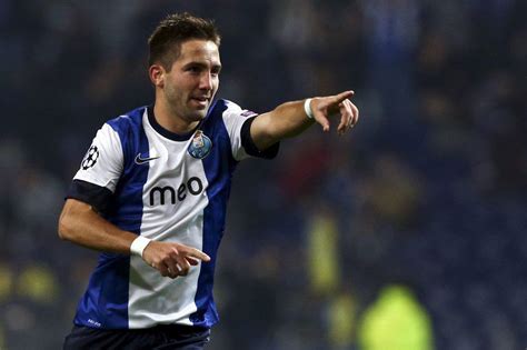 Joao moutinho goal scored during porto vs rio ave after 57 minutes on football manager 2011. JOÃO MOUTINHO pode estar de regresso ao FC PORTO - Arena ...