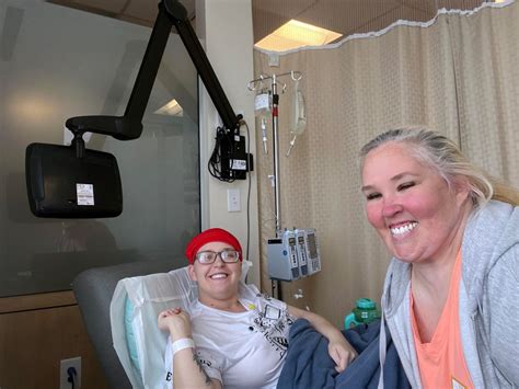 Mama June Gives Update On Daughter Anna Cardwells Cancer Battle Us