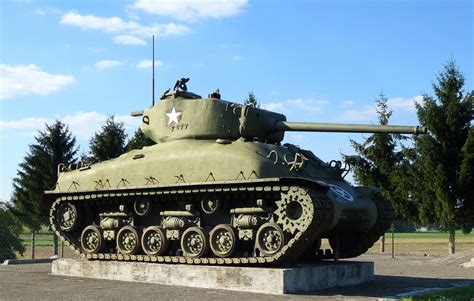 Sherman M4 Us Amerikanischer Kampfpanzer Des Iiweltkrieges Steht Als