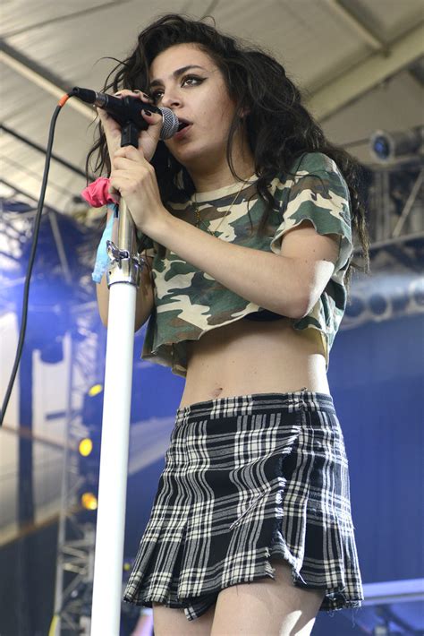 Charli Xcx The Indie Music Beauty Stars You Need To Know Popsugar