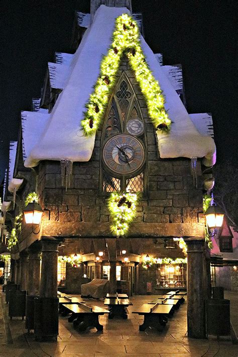 Maybe you would like to learn more about one of these? Universal Orlando Close Up | Celebrate the Holidays Like ...