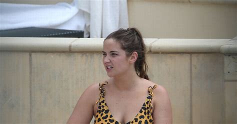 Jacqueline Jossa S Incredible Weight Loss As She Strips Down To Swimsuit Ahead Of Flight Home