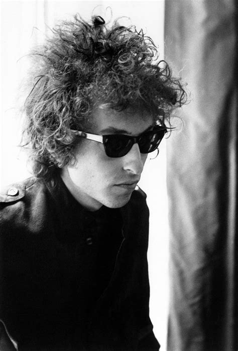 Bob Dylan In The 1960s Bob Dylan Fan Rock And Roll Travelling Wilburys Blowin In The Wind
