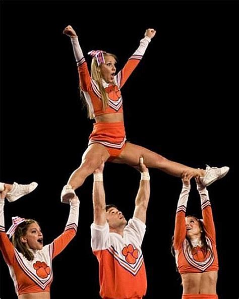 10 Epic Cheerleader Fails You Won T Want To Miss Quizai