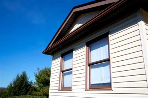 What Are The Advantages And Disadvantages Of Different Types Of Siding
