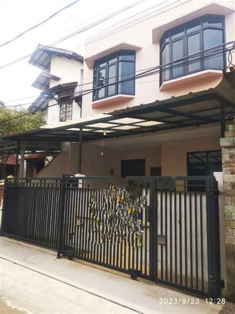 Rumah 2 Lantai Semi Furnished Di Komplek Elite Pondok Kelapa Jakarta