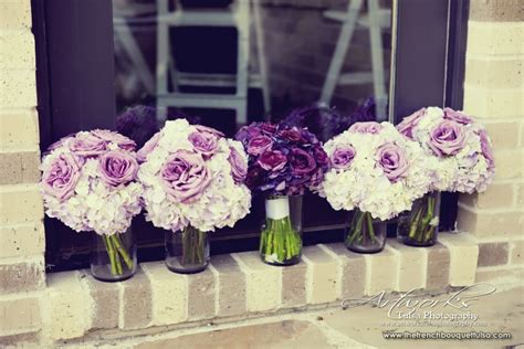 Read articles and watch videos about wedding flowers. The Lindseys: Wedding Flowers