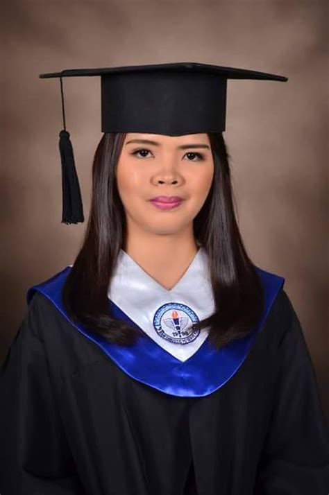 She stands at a height of 5 ft 3 in tall or else 1.60 m or 160 cm. ANCOP Canada Scholar Graduates Cum Laude - Sienna Mae, a ...