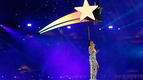 Photos Katy Perry Wows During Super Bowl Halftime Show 6abc Philadelphia