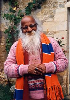 Büyüdü o saçı lüleli yavrun ba ba babababa a baba yürüdü ah akıl başıma bagla babababababa a baba. Ganesh Baba: the psychedelic swami