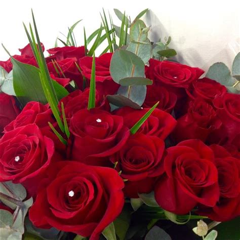 Romantic 100 Red Rose Ultimate Bouquet