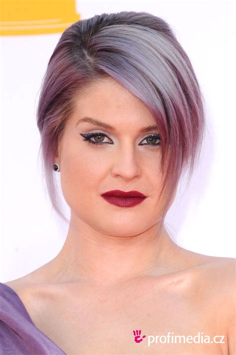 Osbourne first opened up about her journey to sobriety in august 2018, when she announced that she was one year sober from drugs and alcohol. Kelly Osbourne - frisur zum Ausprobieren in eFrisuren