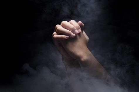 Orando Mãos Foto Premium Praying Hands Prayer Images Prayer Hands