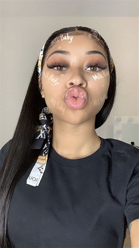 Criesinlv In 2020 Pretty Face Light Skin Girls Baddie Hairstyles