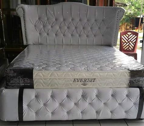 Meskipun harga kasur spring bed tersebut bisa dibilang lebih mahal tapi kualitasnya memang sangat dikenal awet dan tahan lama. Harga Dipan Ranjang Spring Bed Murah Bergaransi Resmi