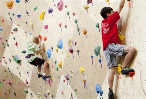 Indoor Rock Climbing Gyms And Parties For Boston Kids Mommy Poppins