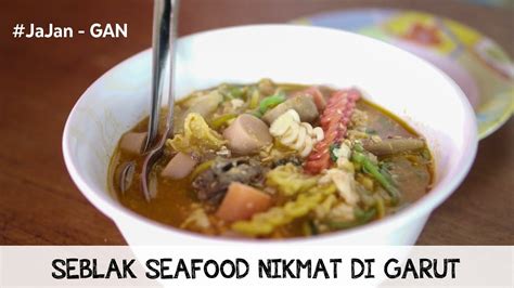 Isiannya komplet dengan bumbu pedas nonjok. Seblak Seafood Nikmat di Garut (GerobakTibo) - YouTube