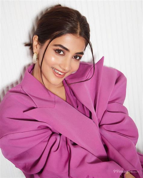 85 Pooja Hegde Latest Hot Photoshoot In Housefull 4 Promotions