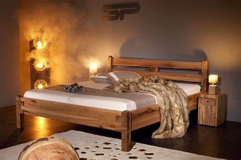 Risse sind absolut normal und merkmale der natur. Bett Montebello Sumpfeiche und Nussbaum metallfrei ...