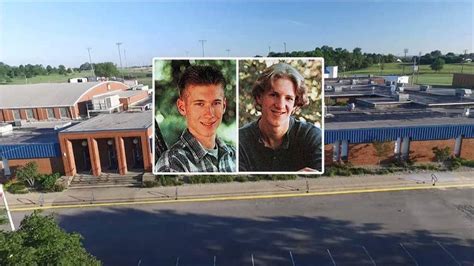 2 Kentucky High School Girls Suspended After Dressing Up As Columbine