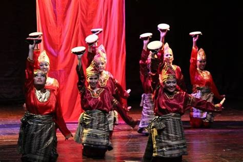 Tarian Tradisional Sumatera Barat Minangkabau Culture Dance
