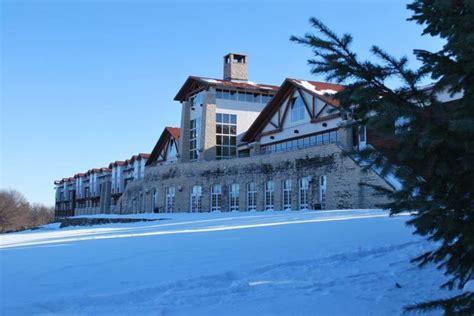 Lied Lodge Just Might Be The Most Beautiful Christmas Hotel In Nebraska