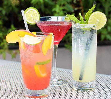 Available in 4' or 5' round. Etsy Vintage Team: Foodie Friday: U is for UMBRELLA DRINKS