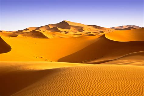 We can also find other important minerals like iron, phosphorus, manganese, and uranium. World Visits: Sahara Desert World Largest Hot desert
