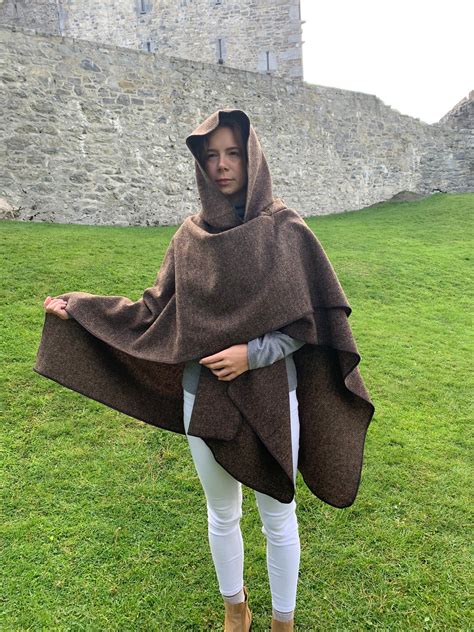 Irish Donegal Tweed Wool Hooded Cape Ruana Wrap Cloak Bronzebrown
