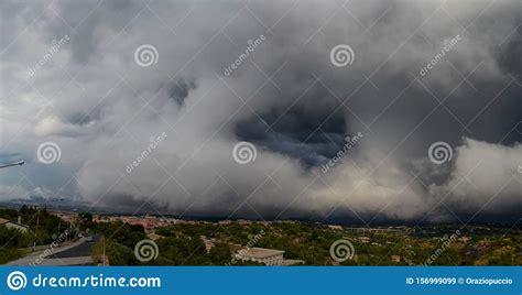 Spectacular And Disturbing Shelf Cloud Stock Image Image Of Heavy