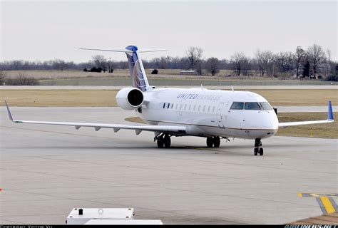 Bombardier Crj 200lr Cl 600 2b19 United Express Air Wisconsin