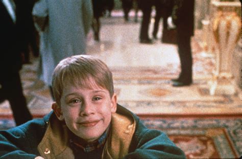Schon lange hat die familie mccallister den urlaub in europa geplant, und alle sind bereit, am nächsten morgen endlich loszufliegen. "Kevin allein zu Haus": Macaulay Culkin meldet sich zurück!