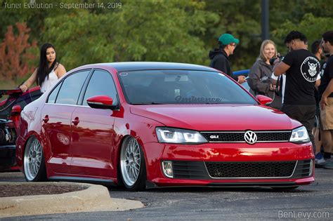 Red volkswagen jetta gli