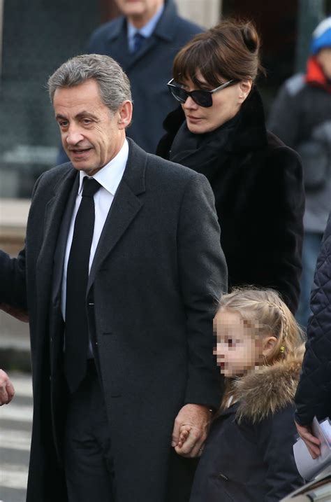 Photo Carla Bruni Et Nicolas Sarkozy Avec Leur Fille Giulia Aux Obsèques Dandrée Sarkozy