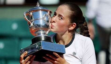 Латвийская теннисистка елена остапенко (wta: Ostapenko: Faszinierend unberechenbar · tennisnet.com