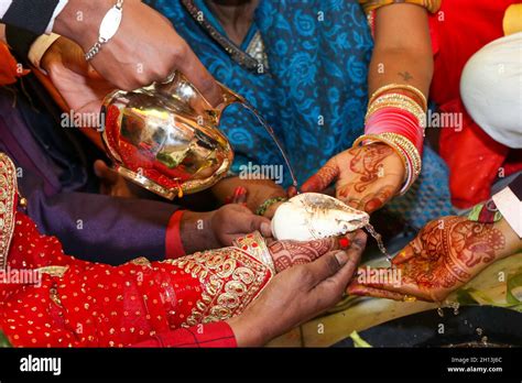 Indian Hindu Rituals Stock Photo Alamy